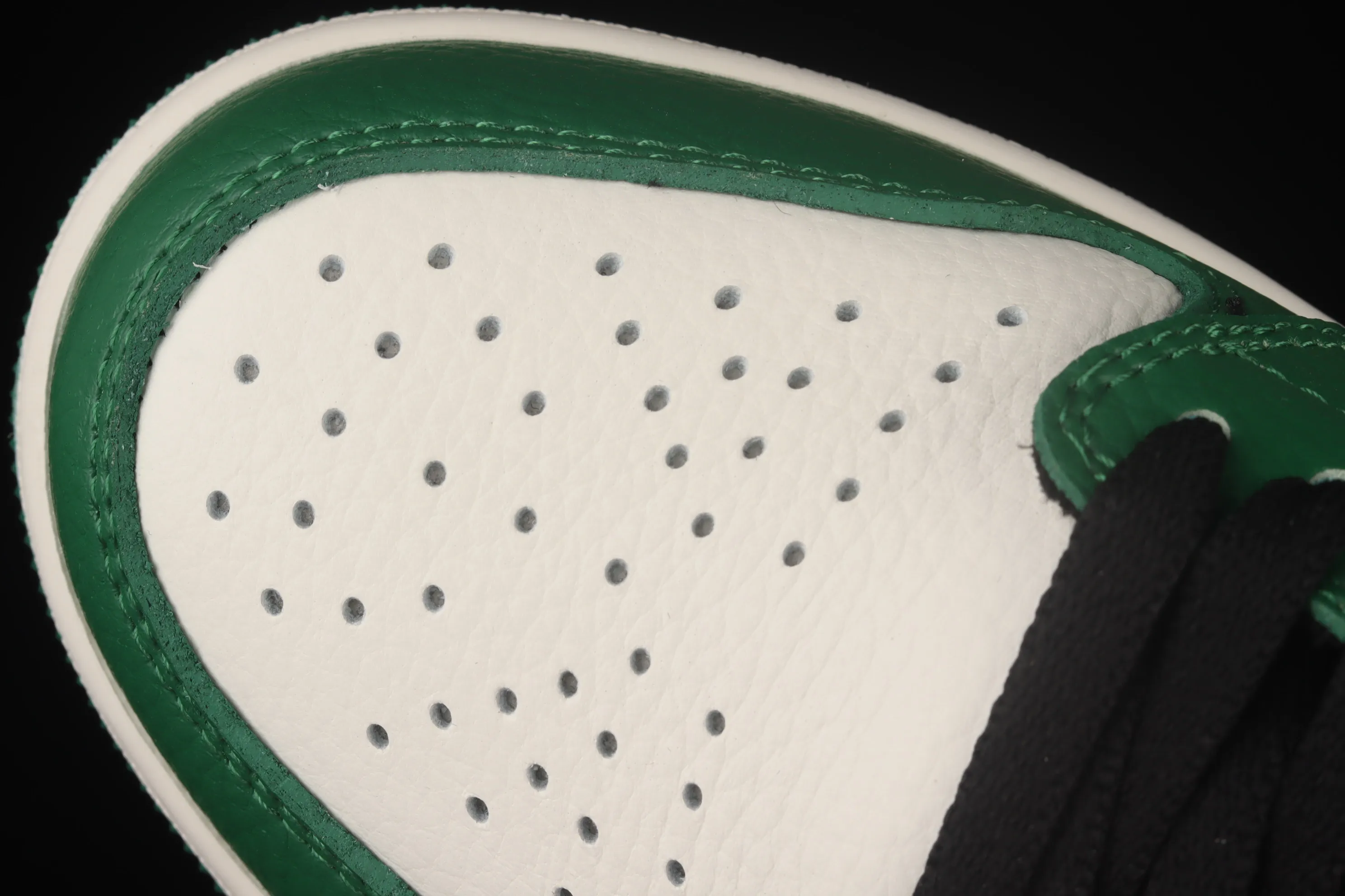 All categories Air Jordan Jordan series basketball shoes Air Jordan 1 Mid Air Jordan 1 Mid "Pine Green" AJ1 Joe 1 refreshing green toe China basketball shoes 852542-301